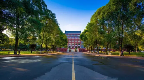 【暑假去哪儿】中国最美十所大学,感受学霸气息